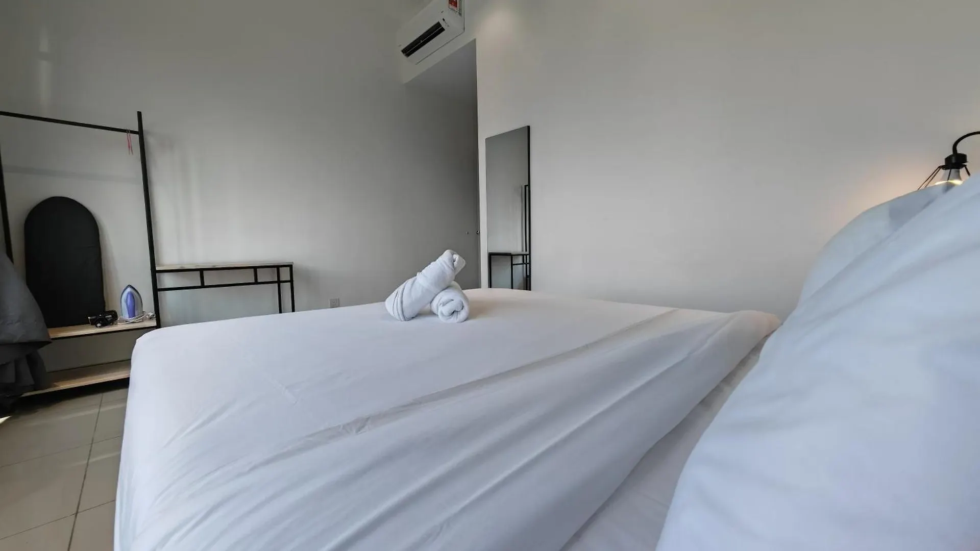 Aparthotel Mykey Amber Cove A-23-25 Melaka City Malaysia